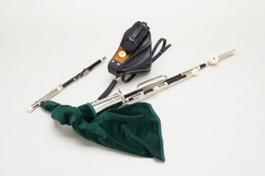 Geoffrey shop uilleann pipes